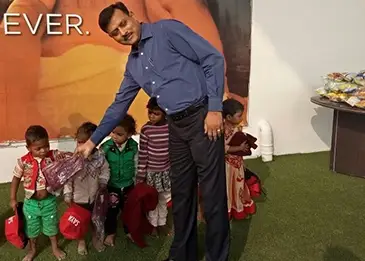 Giving a warm hug to the poor (Dec 2017)